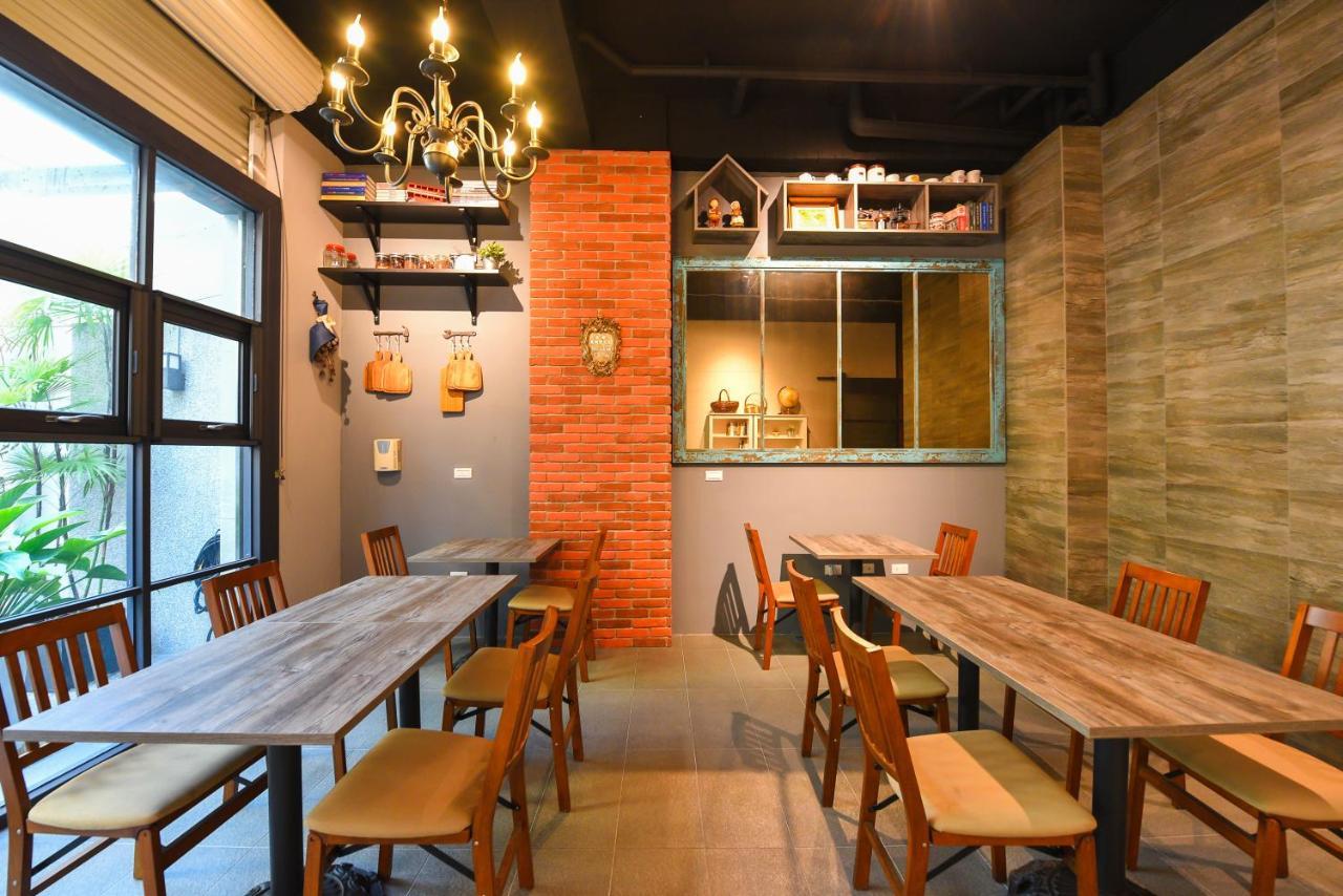 108 House Inn Tainan Exterior photo