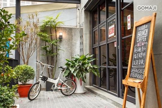 108 House Inn Tainan Exterior photo